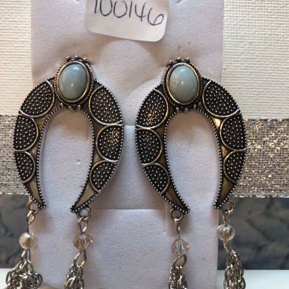 Horseshoe pendent pierced earrings - Picture 5 of 6